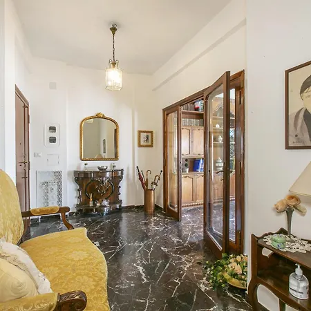 Rosso Levanto House Apartment Rome