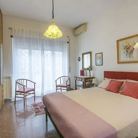 Rosso Levanto House Apartment Rome