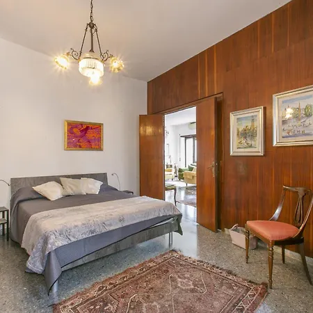Rosso Levanto House Apartment Rome
