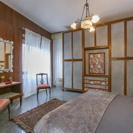 Rosso Levanto House Apartment