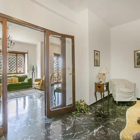 Rosso Levanto House * Rome