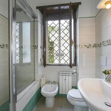 Rosso Levanto House * Rome